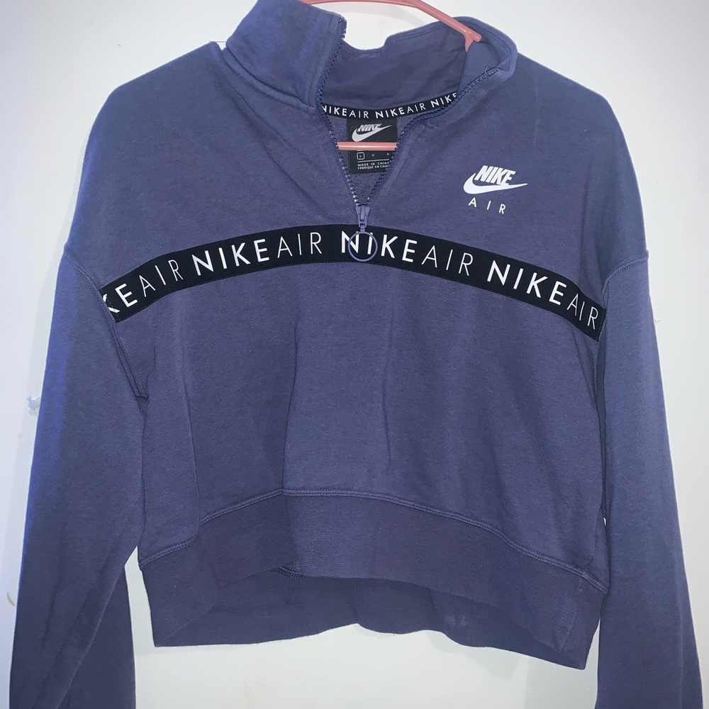 - Nike air half- zip pullover cropped